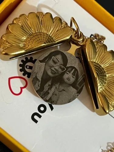 Pingente Girassol com Foto – Presente para Mãe photo review